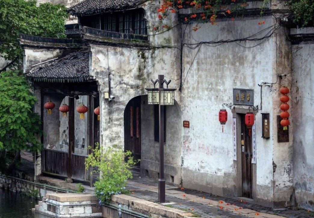 嘉定新城“长出”绿色低碳公共空间,系区域首个光储直柔应用商业场景